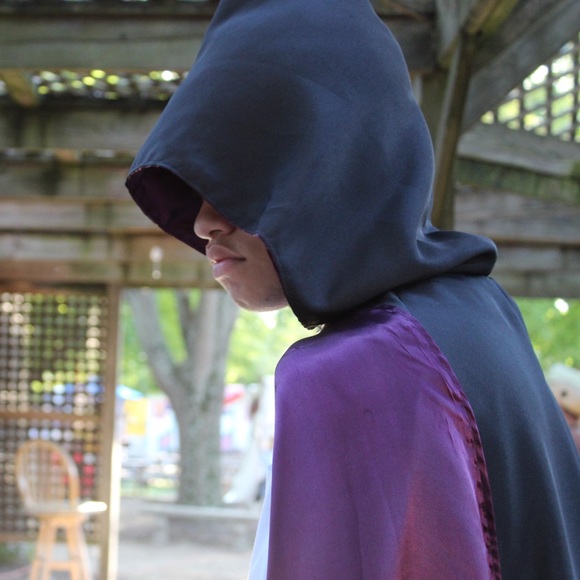 Cosplay fully satin-lined hooded cloaks - Picture 1 of 8